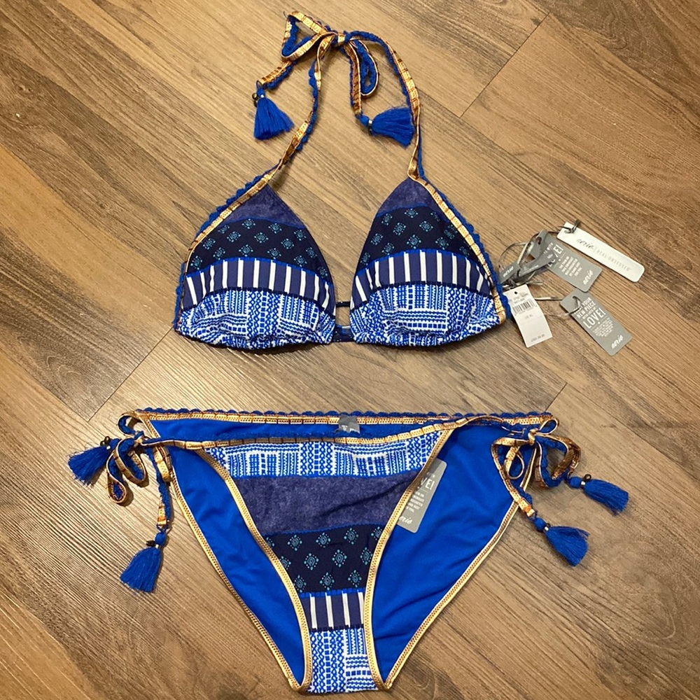 NWT Aerie Real Obsessed Triangle Bikini